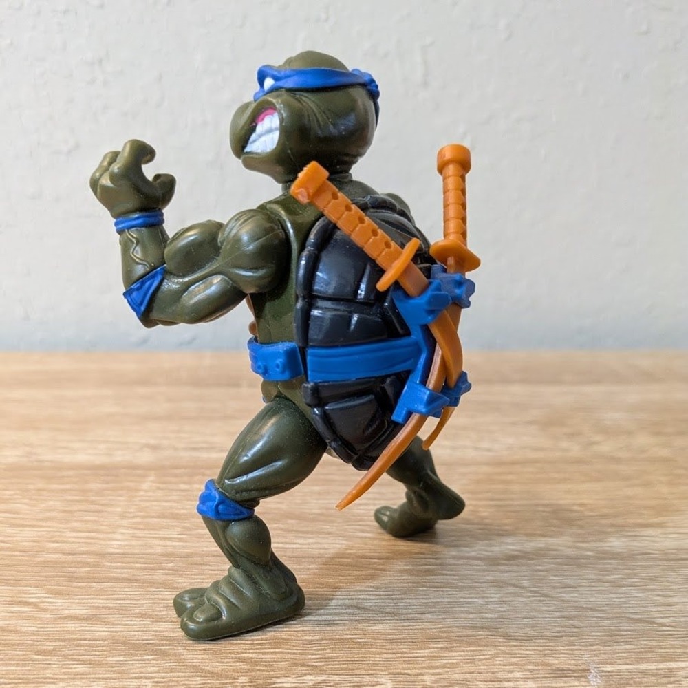 TMNT Leonardo Storage Shell Action Figure Playmates 2022 Viacom Blue Leonardo‎ - Picture 2 of 7
